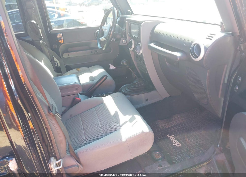 2008 JEEP WRANGLER UNLIMITED SAHARA VIN: 1J8GA59148L577444