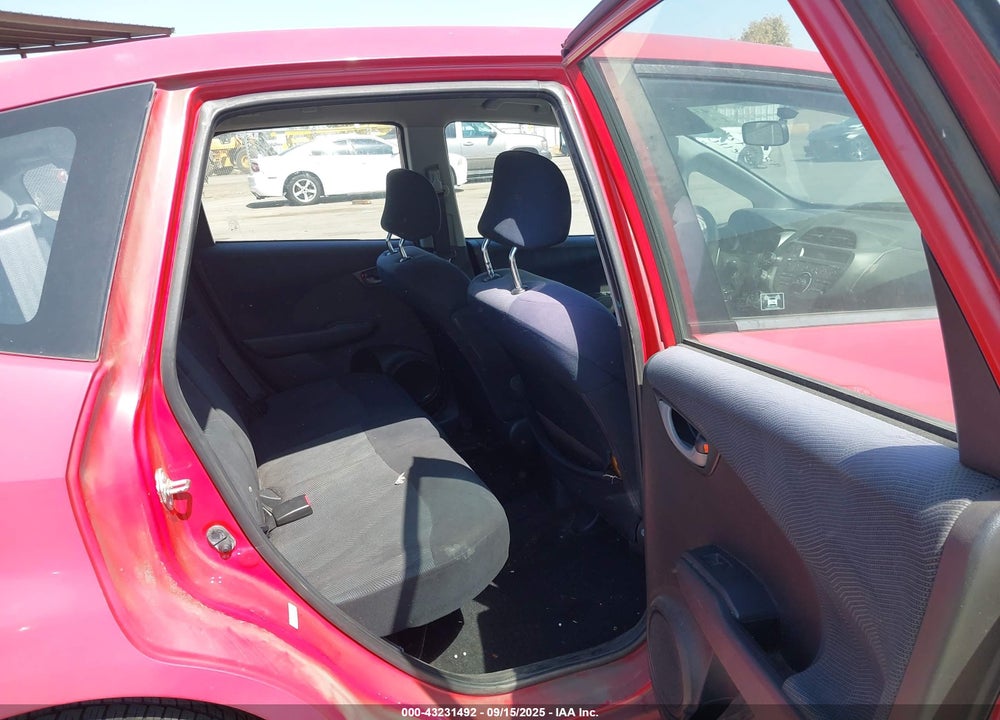 2009 HONDA FIT VIN: JHMGE88489S043863