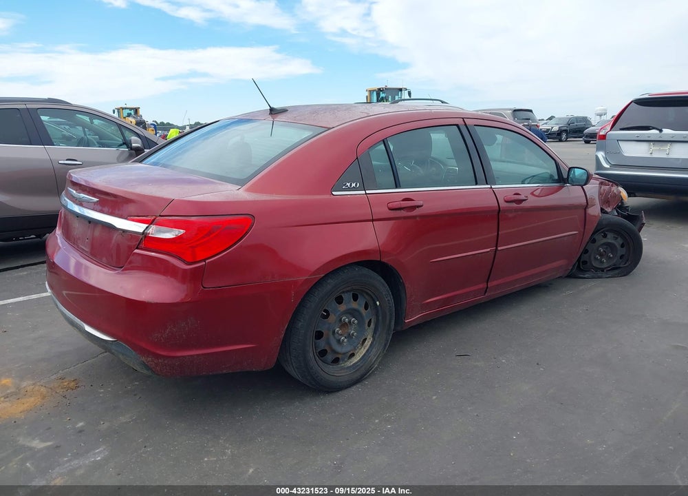 2011 CHRYSLER 200 VIN: 1C3BC4FB7BN558437