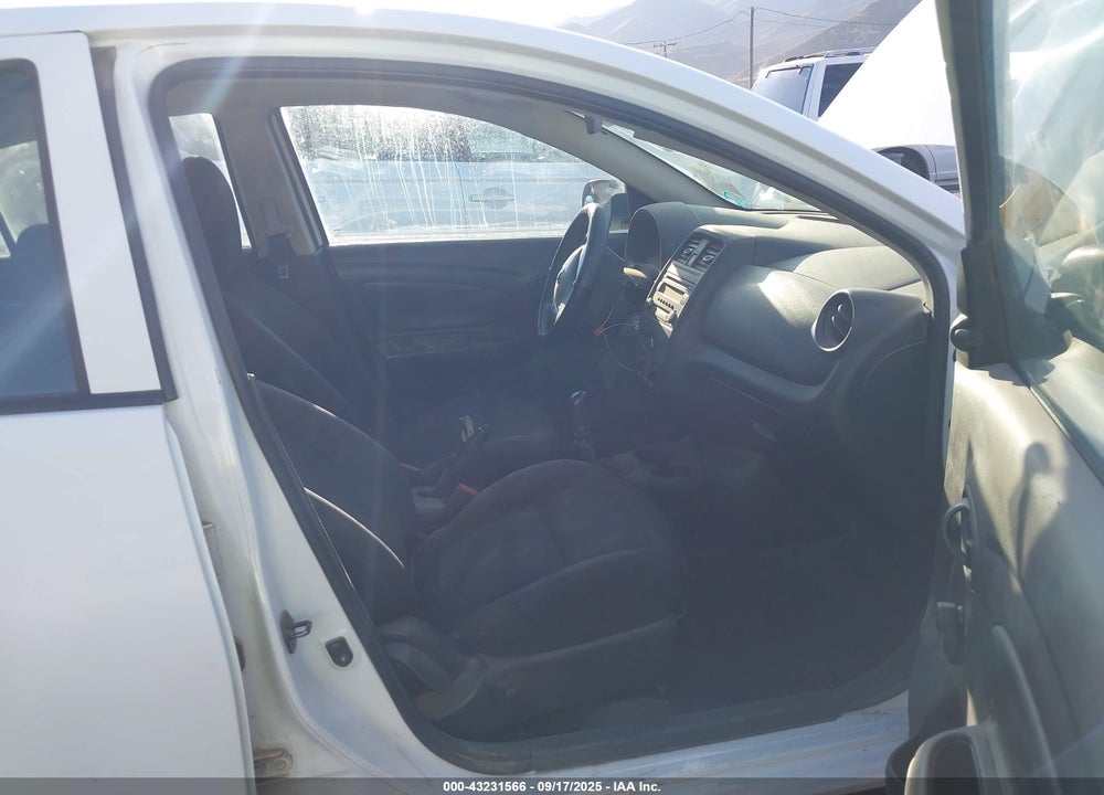 2015 NISSAN VERSA VIN: 3N1CN7AP0FL906831