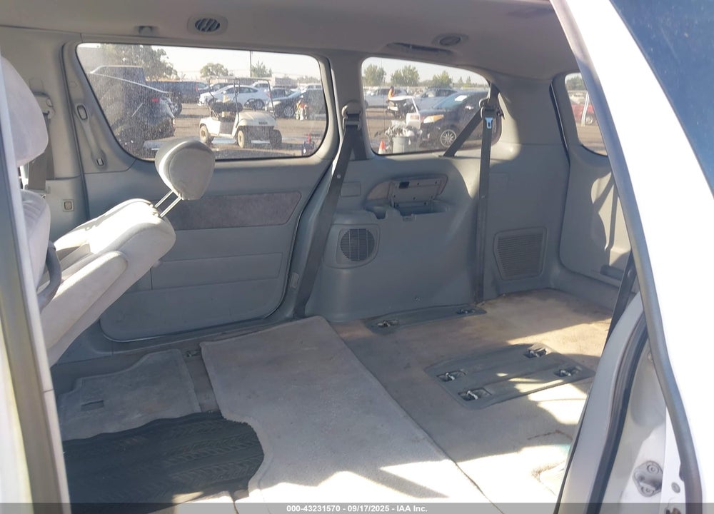 2000 TOYOTA SIENNA LE VIN: 4T3ZF13C4YU318163