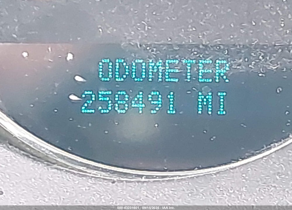 2007 CHEVROLET TAHOE LTZ VIN: 1GNFK130X7R261039