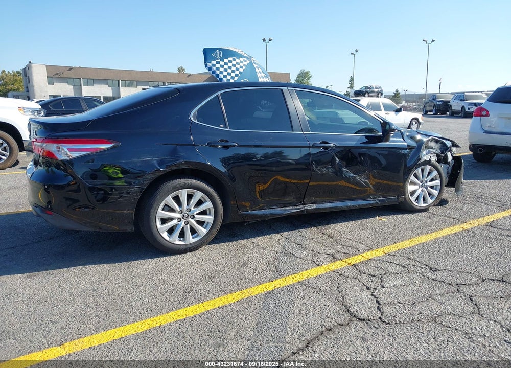 2018 TOYOTA CAMRY VIN: JTNB11HK7J3072813
