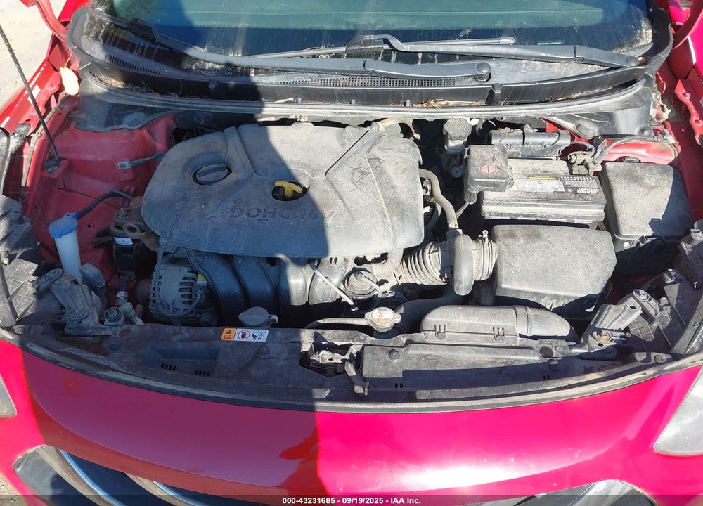 2013 HYUNDAI ELANTRA VIN: KMHD35LE1DU083302