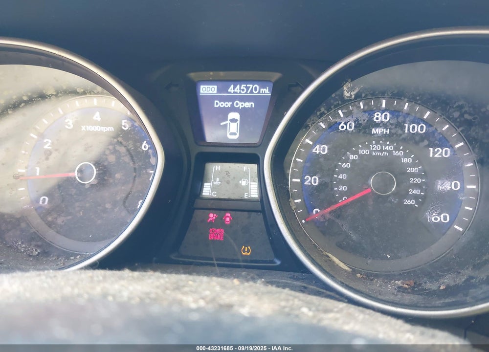 2013 HYUNDAI ELANTRA VIN: KMHD35LE1DU083302