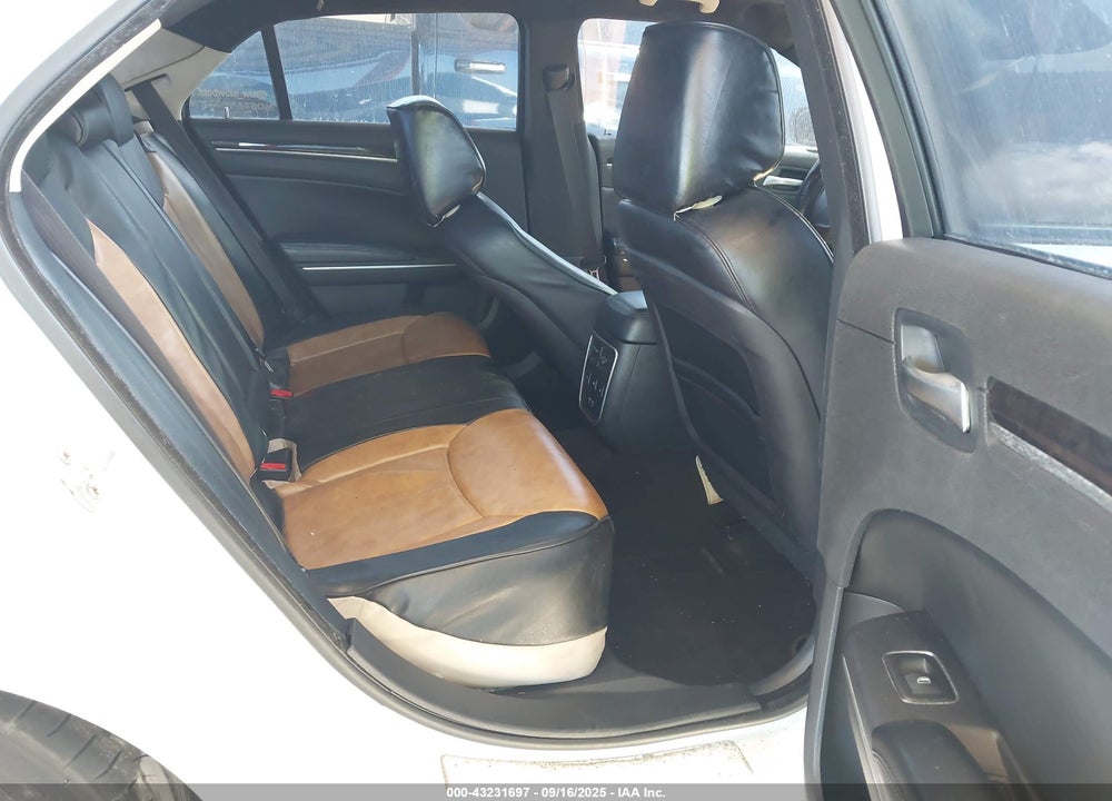 2015 CHRYSLER 300 VIN: 2C3CCAEG1FH859994