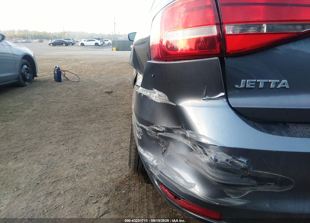2015 VOLKSWAGEN JETTA VIN: 3VW2K7AJ0FM305603