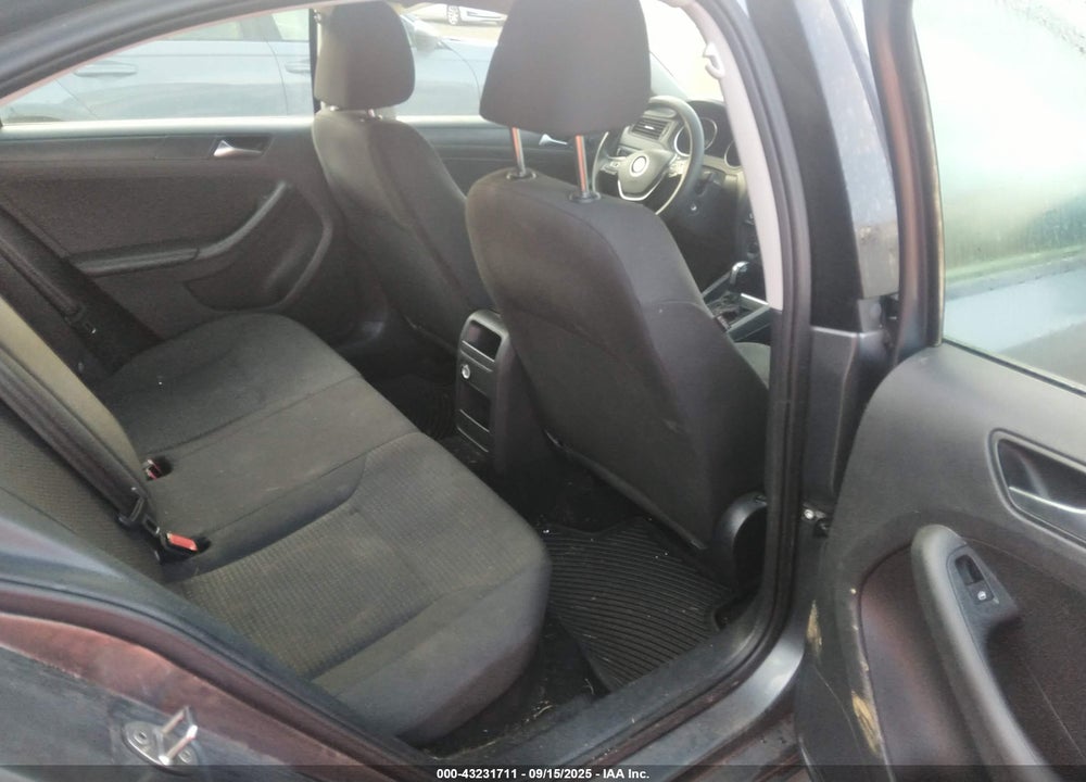 2015 VOLKSWAGEN JETTA VIN: 3VW2K7AJ0FM305603