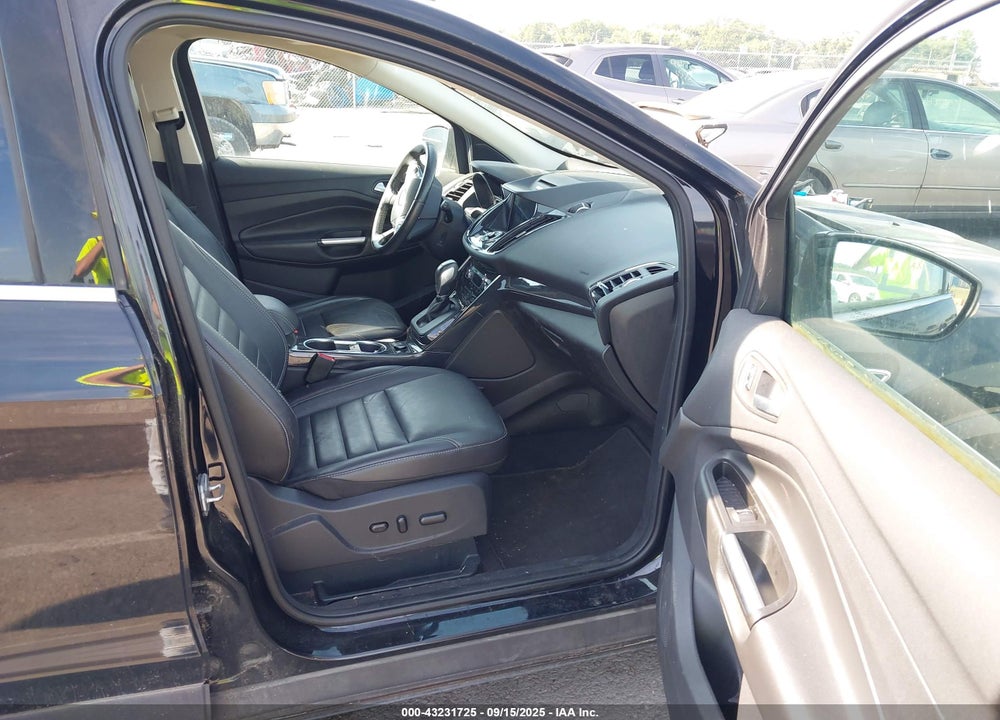 2016 FORD ESCAPE VIN: 1FMCU0JX8GUC24015