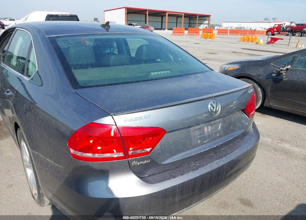 2014 VOLKSWAGEN PASSAT VIN: 1VWBS7A35EC100246