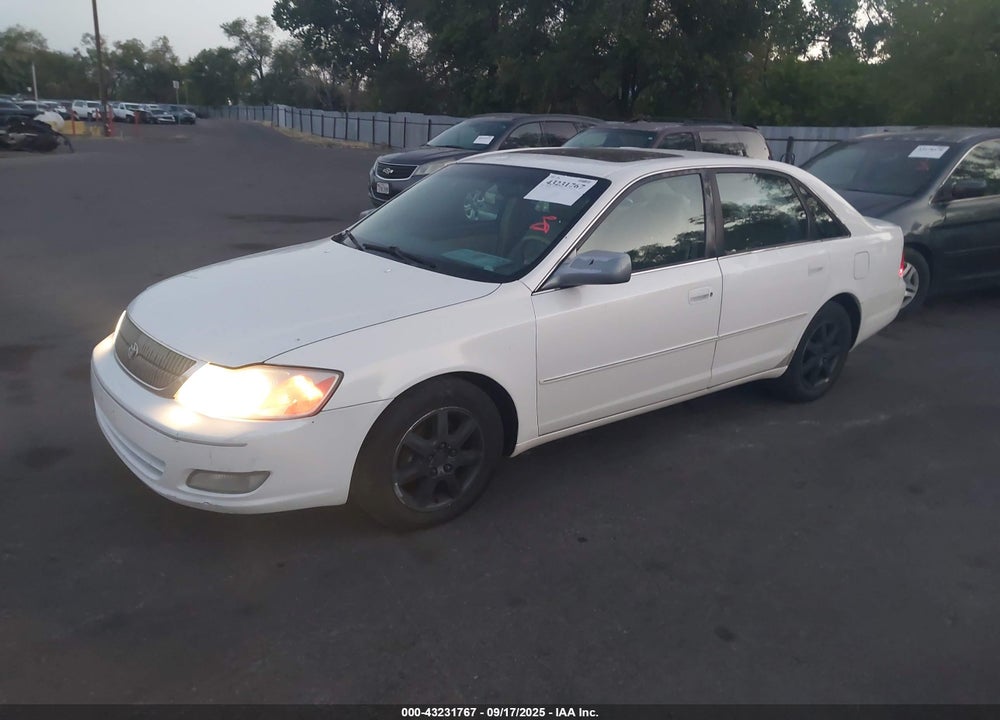 2000 TOYOTA AVALON XLS VIN: 4T1BF28B8YU029593