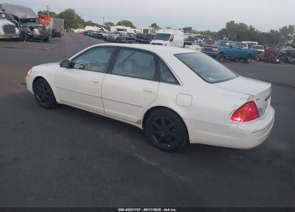 2000 TOYOTA AVALON XLS VIN: 4T1BF28B8YU029593