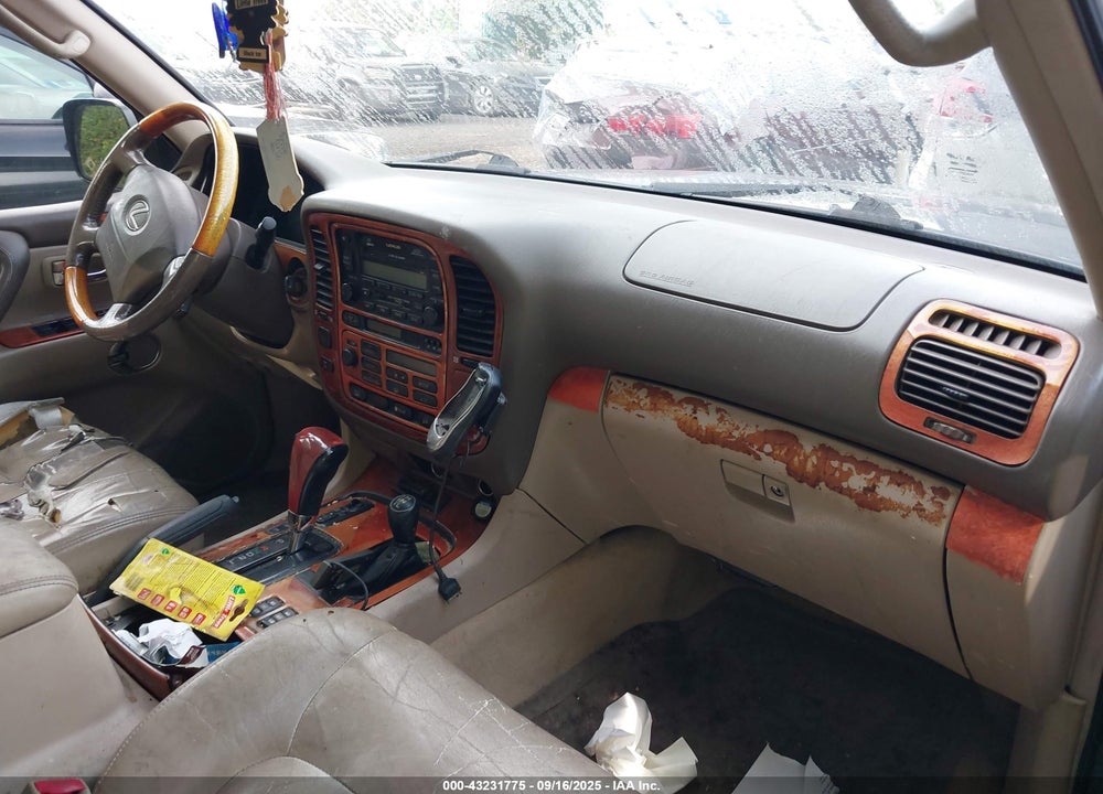 2001 LEXUS LX 470 VIN: JTJHT00W413505275