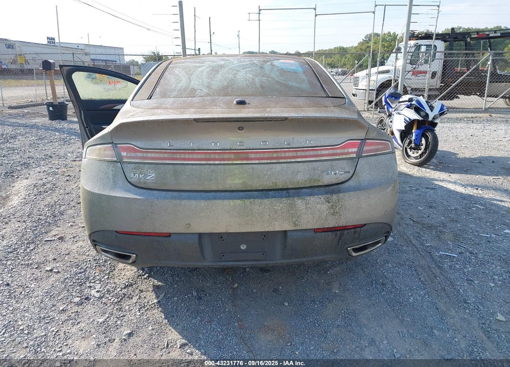 2015 LINCOLN MKZ VIN: 3LN6L2G93FR611985