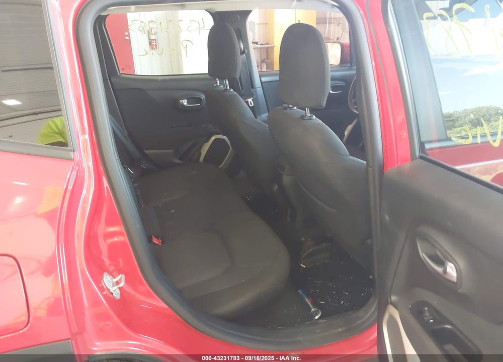 2015 JEEP RENEGADE LATITUDE VIN: ZACCJBBT7FPB49442