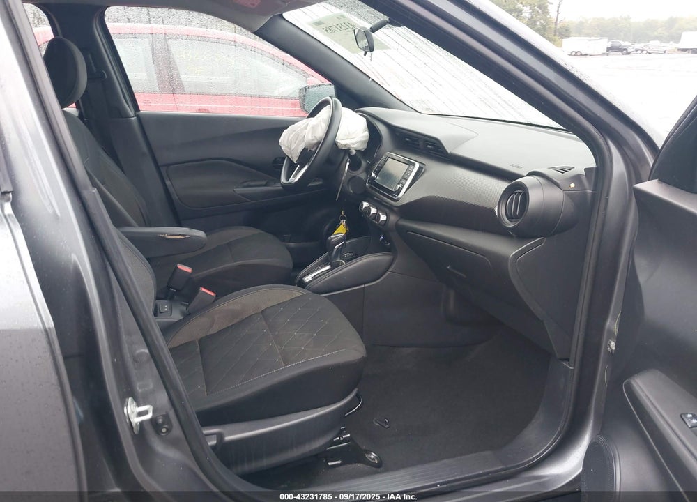 2019 NISSAN KICKS VIN: 3N1CP5CU1KL504179