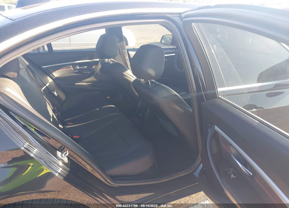 2018 BMW 3 SERIES VIN: WBA8B9G55JNV00191