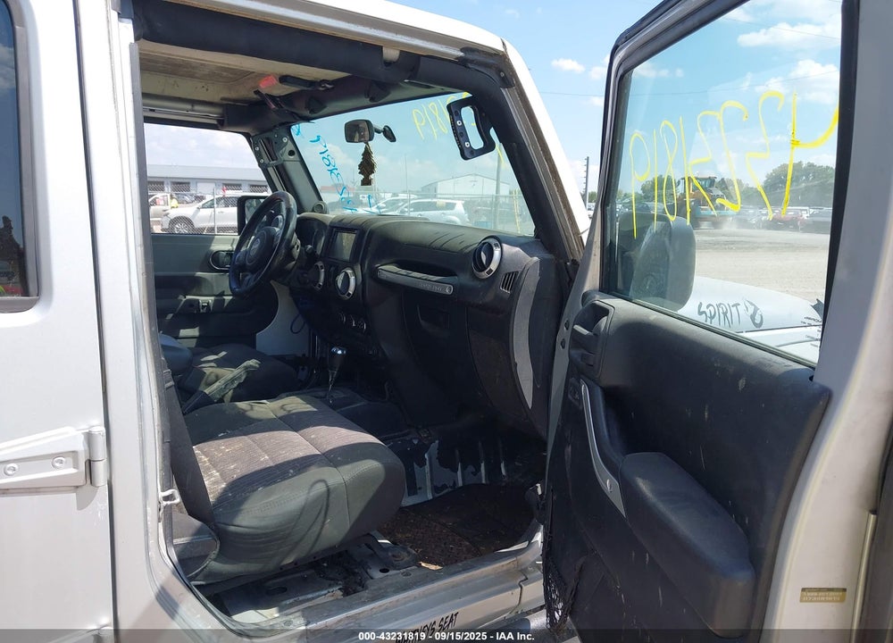 2011 JEEP WRANGLER UNLIMITED VIN: 1J4BA5H18BL575605