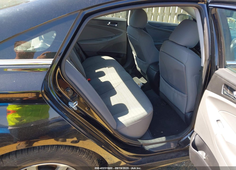 2012 HYUNDAI SONATA VIN: 5NPEB4AC6CH471173