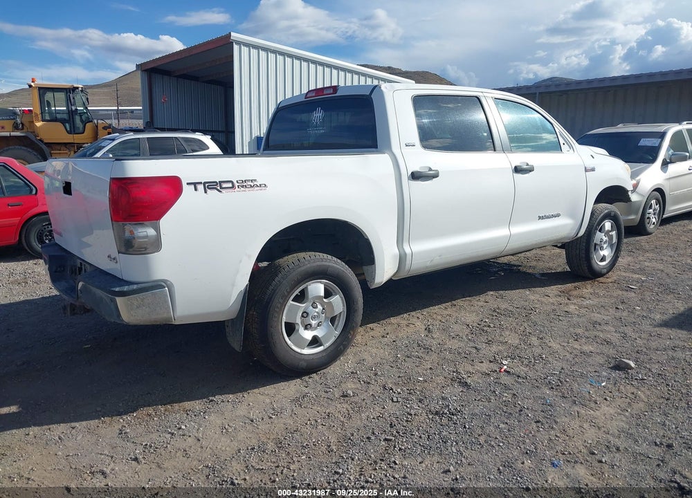 2007 TOYOTA TUNDRA SR5 5.7L V8 VIN: 5TFDV54177X029208
