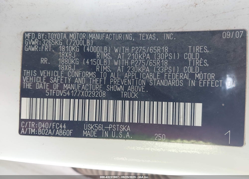 2007 TOYOTA TUNDRA SR5 5.7L V8 VIN: 5TFDV54177X029208