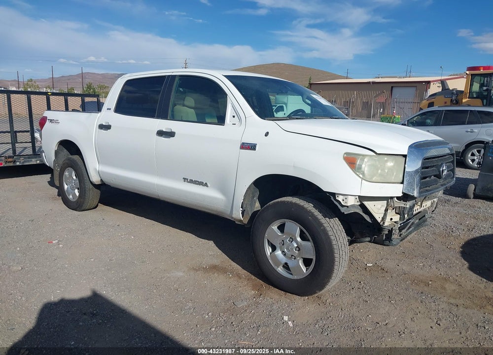 2007 TOYOTA TUNDRA SR5 5.7L V8 VIN: 5TFDV54177X029208