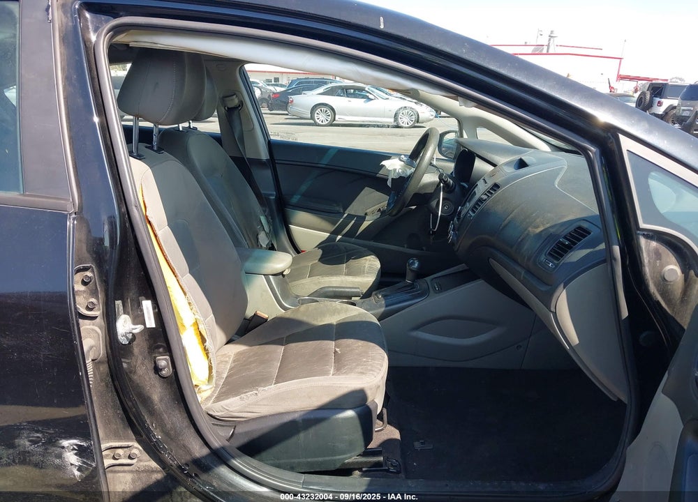 2015 KIA FORTE VIN: KNAFK4A67F5300691