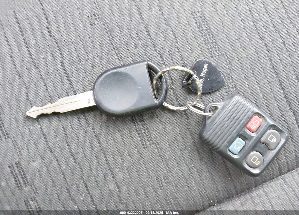 2008 FORD FOCUS VIN: 1FAHP35N18W298741