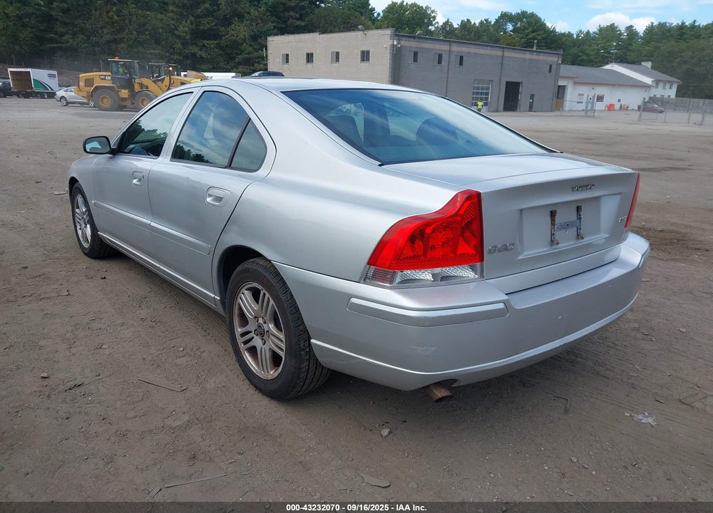 2006 VOLVO S60 2.5T VIN: YV1RS592562542110