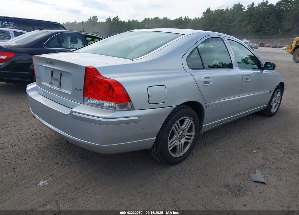 2006 VOLVO S60 2.5T VIN: YV1RS592562542110