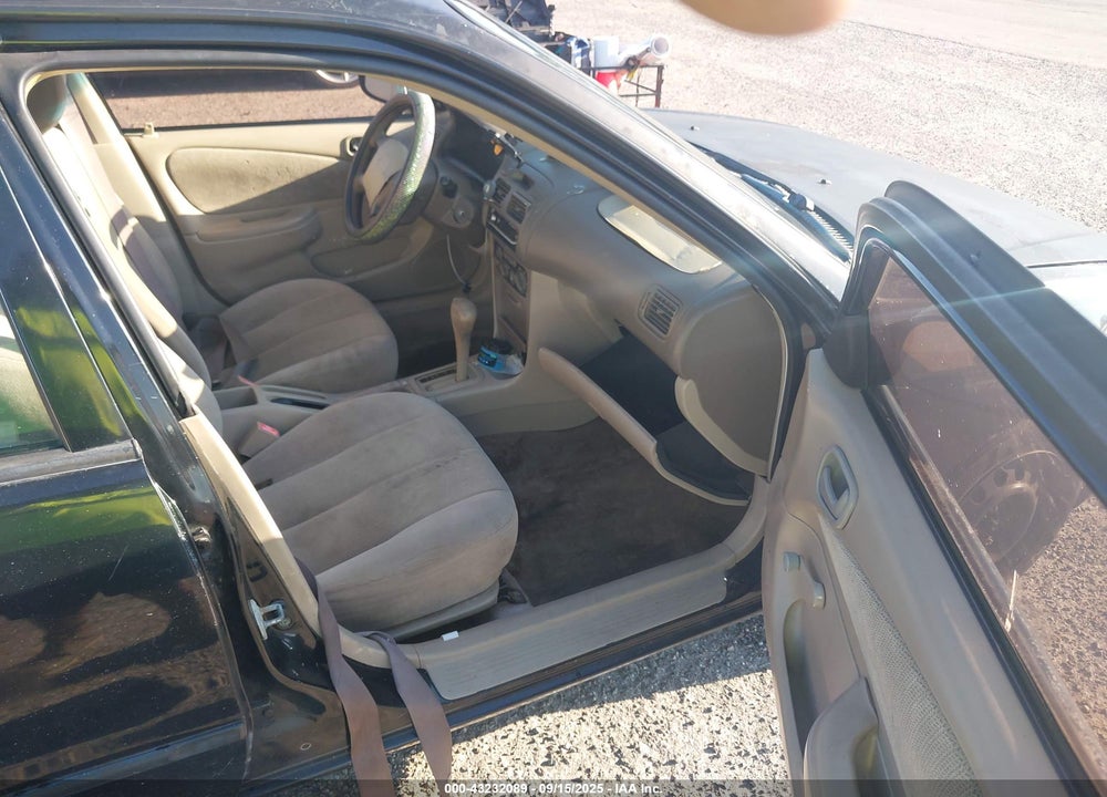 2001 TOYOTA COROLLA CE VIN: 2T1BR12E51C437318