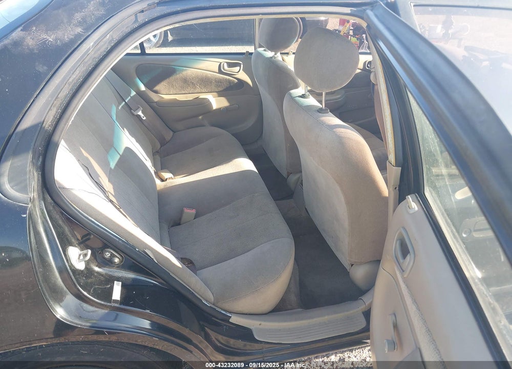2001 TOYOTA COROLLA CE VIN: 2T1BR12E51C437318