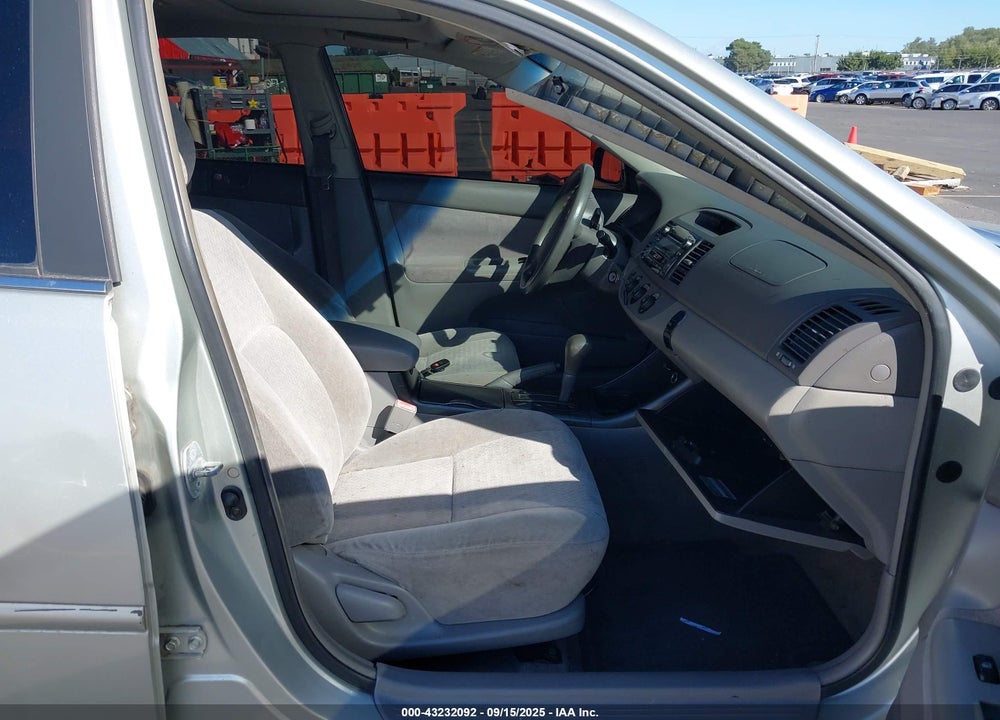 2002 TOYOTA CAMRY LE VIN: JTDBE32K920123406