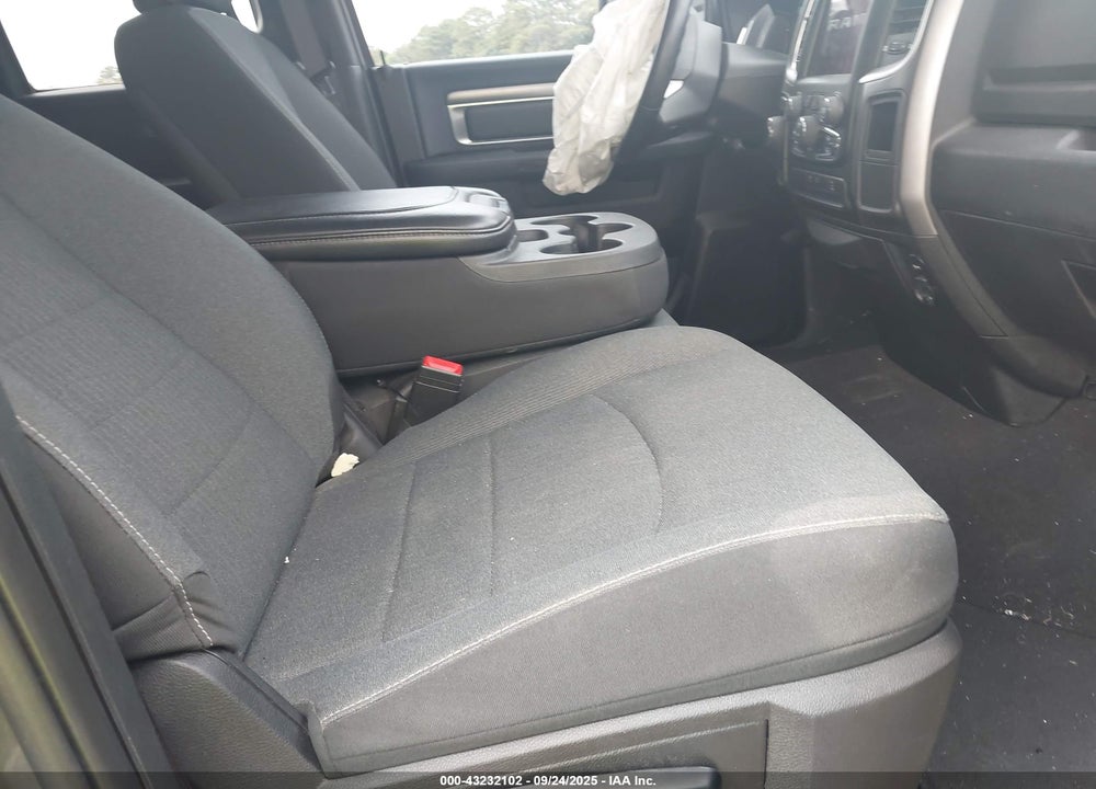 2021 RAM 1500 VIN: 1C6RR7GG1MS523909