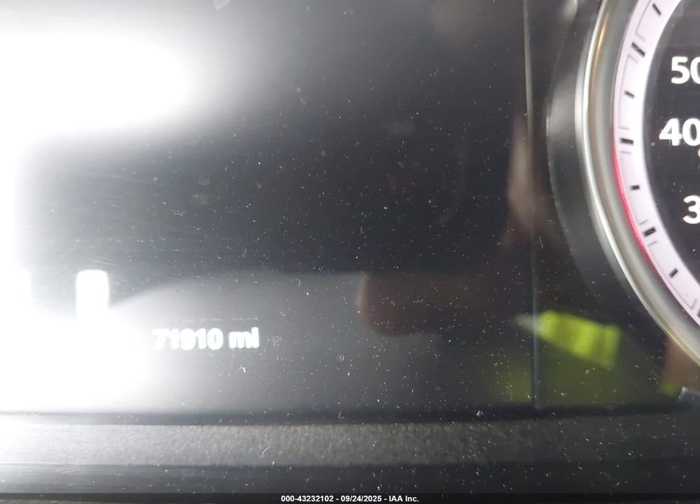 2021 RAM 1500 VIN: 1C6RR7GG1MS523909
