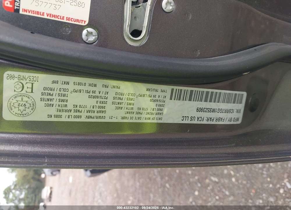 2021 RAM 1500 VIN: 1C6RR7GG1MS523909