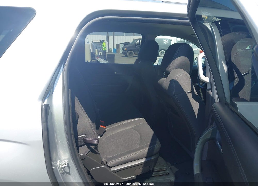 2013 GMC ACADIA VIN: 1GKKRNED4DJ210404
