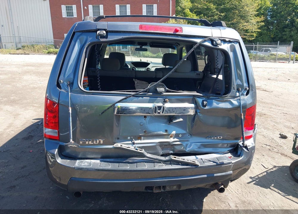 2011 HONDA PILOT VIN: 5FNYF4H22BB078475