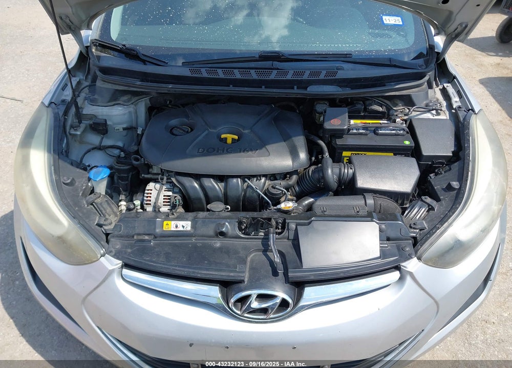 2014 HYUNDAI ELANTRA VIN: 5NPDH4AE0EH474861