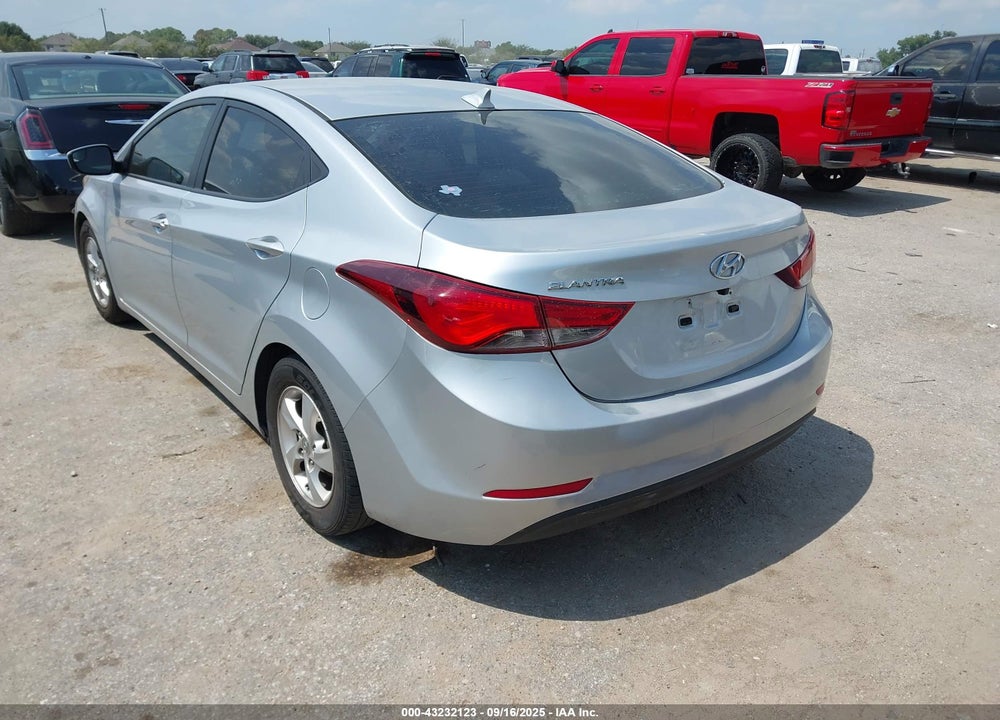 2014 HYUNDAI ELANTRA VIN: 5NPDH4AE0EH474861