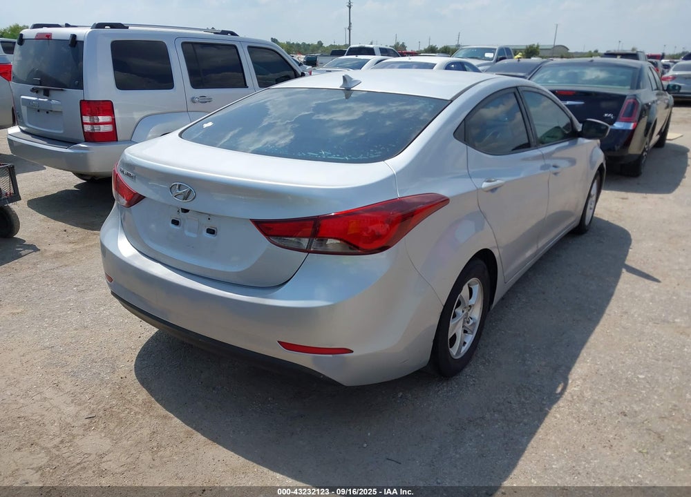 2014 HYUNDAI ELANTRA VIN: 5NPDH4AE0EH474861