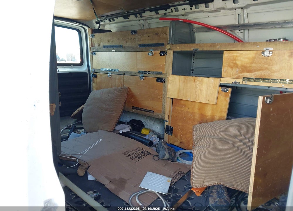 2009 CHEVROLET EXPRESS 2500 VIN: 1GCGG25K891141261