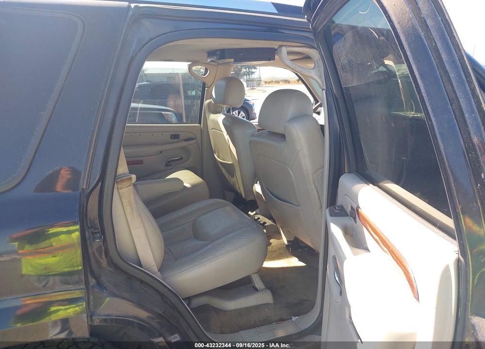 2004 CADILLAC ESCALADE STANDARD VIN: 1GYEK63N94R114164