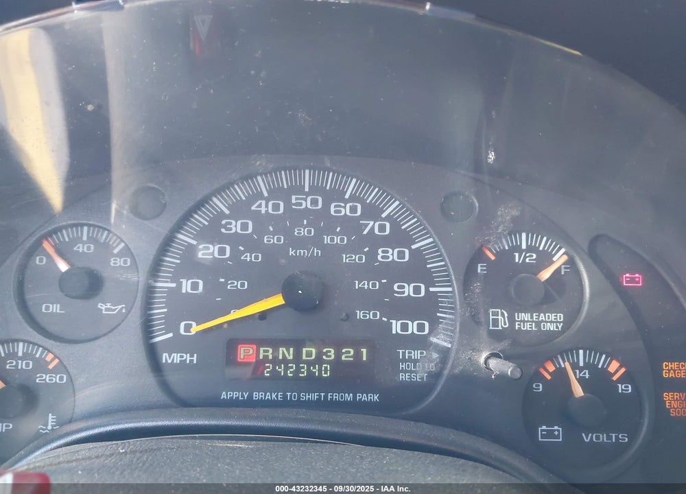 2001 CHEVROLET EXPRESS VIN: 1GAHG39RX11143219