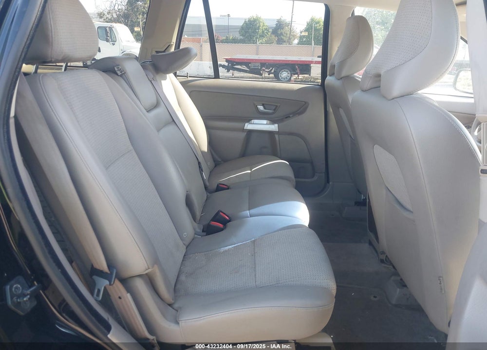 2006 VOLVO XC90 2.5T VIN: YV4CN592961285717