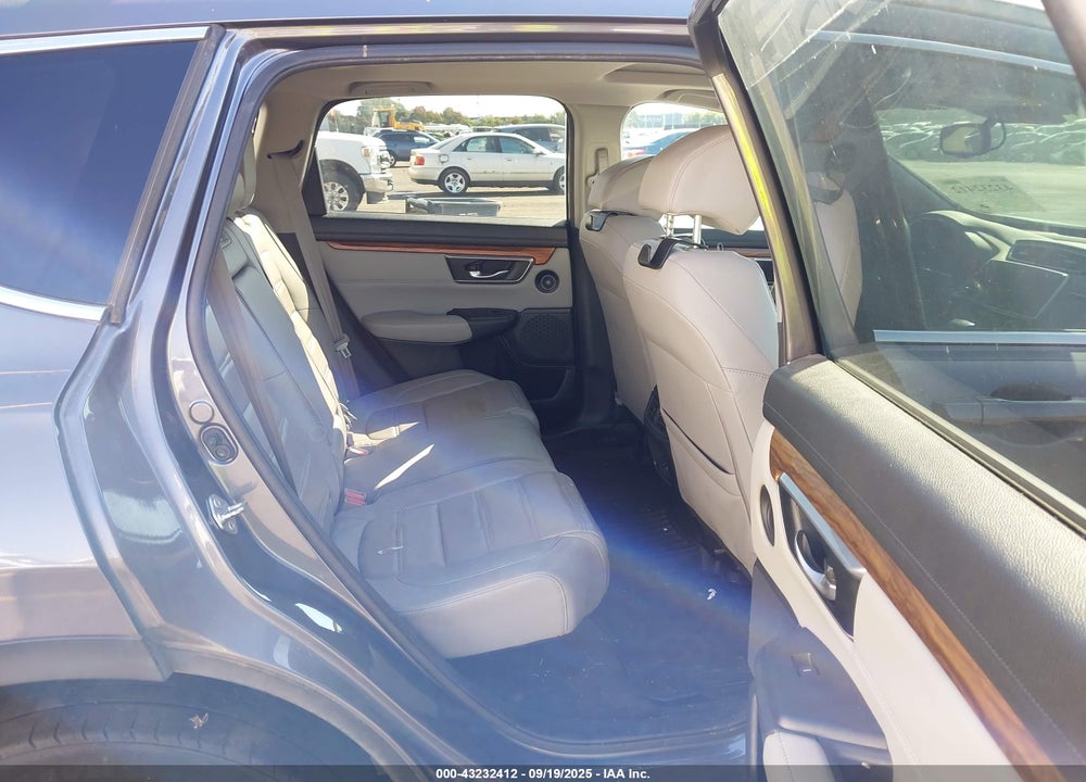 2017 HONDA CR-V VIN: 2HKRW2H89HH676604