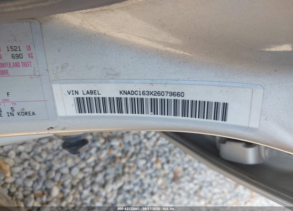 2002 KIA RIO CINCO VIN: KNADC163X26079660