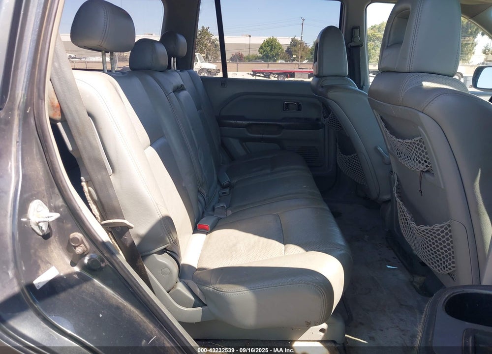 2005 HONDA PILOT EX-L VIN: 2HKYF18645H534211