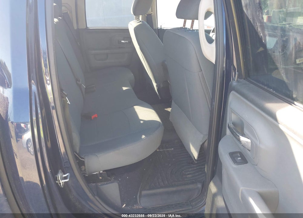 2014 RAM 1500 VIN: 1C6RR6GT3ES395939