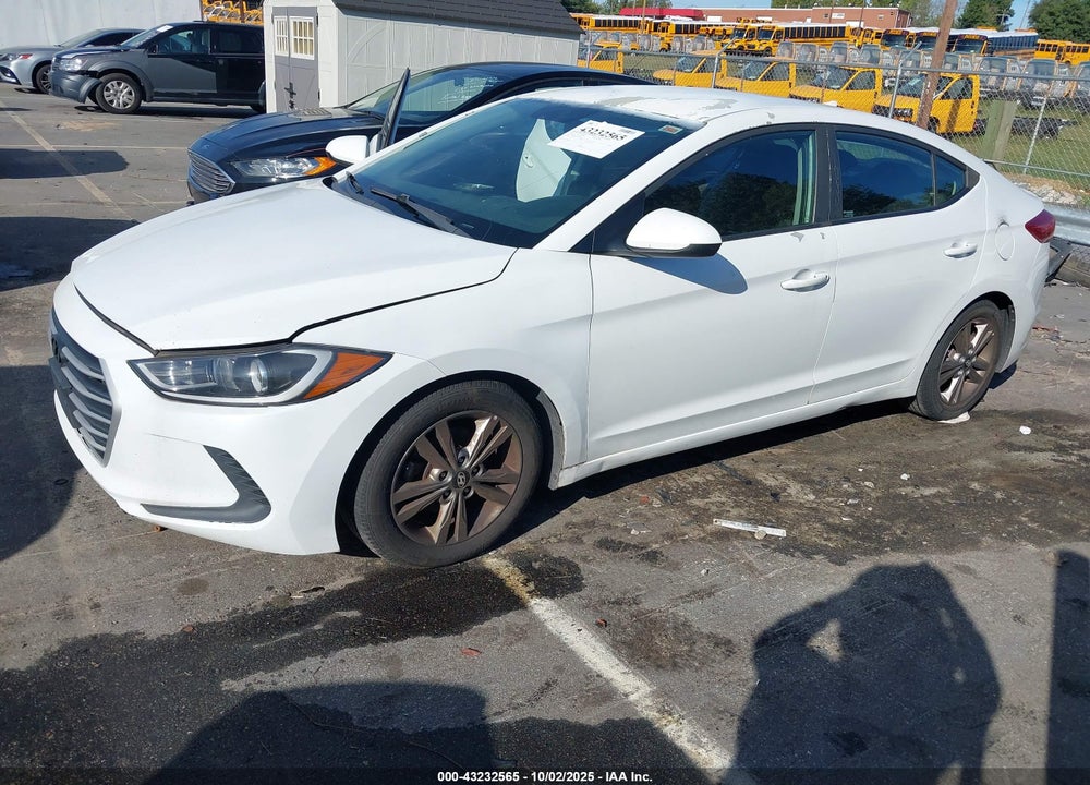 2018 HYUNDAI ELANTRA VIN: 5NPD84LF5JH223320